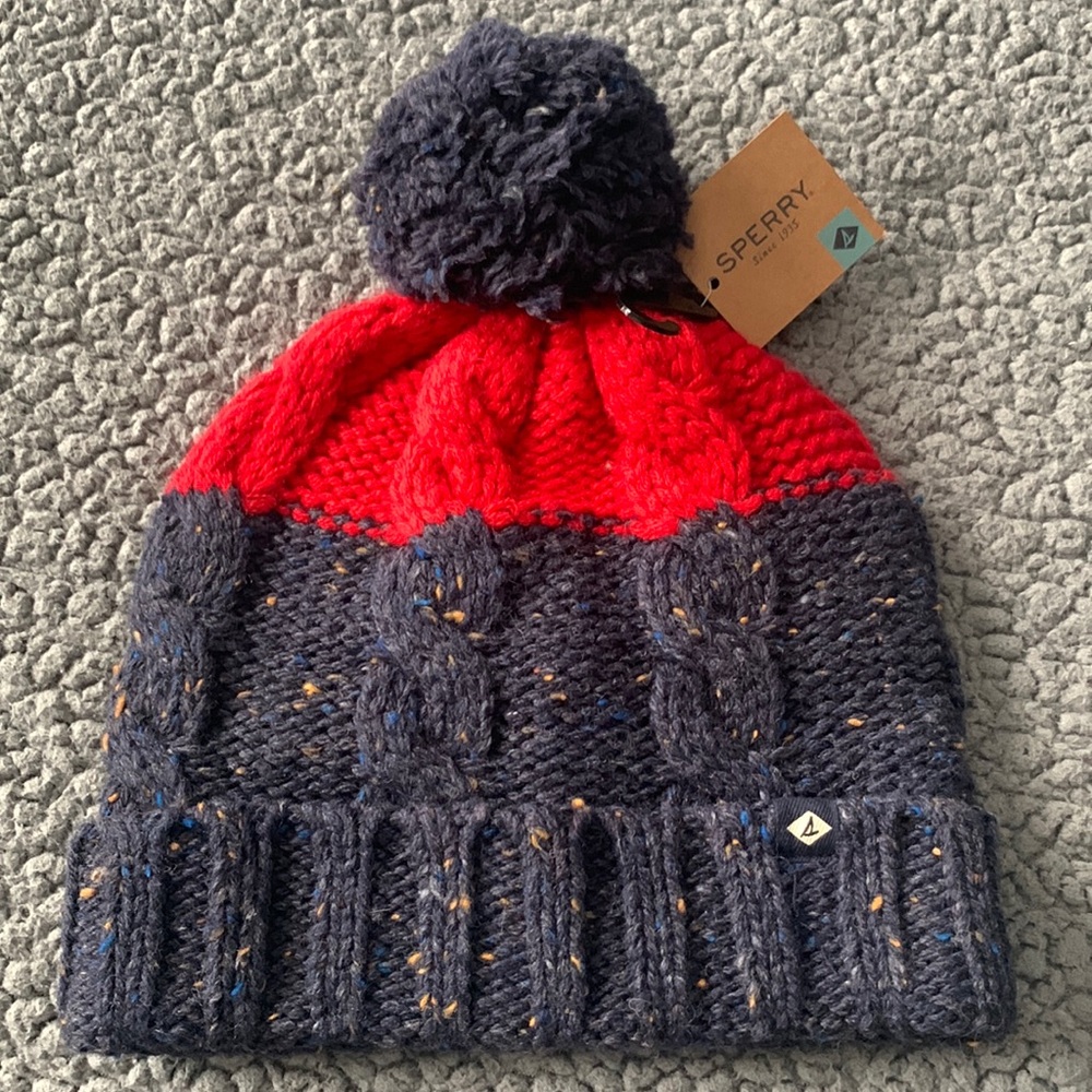 NWT SPERRY BEANIE
